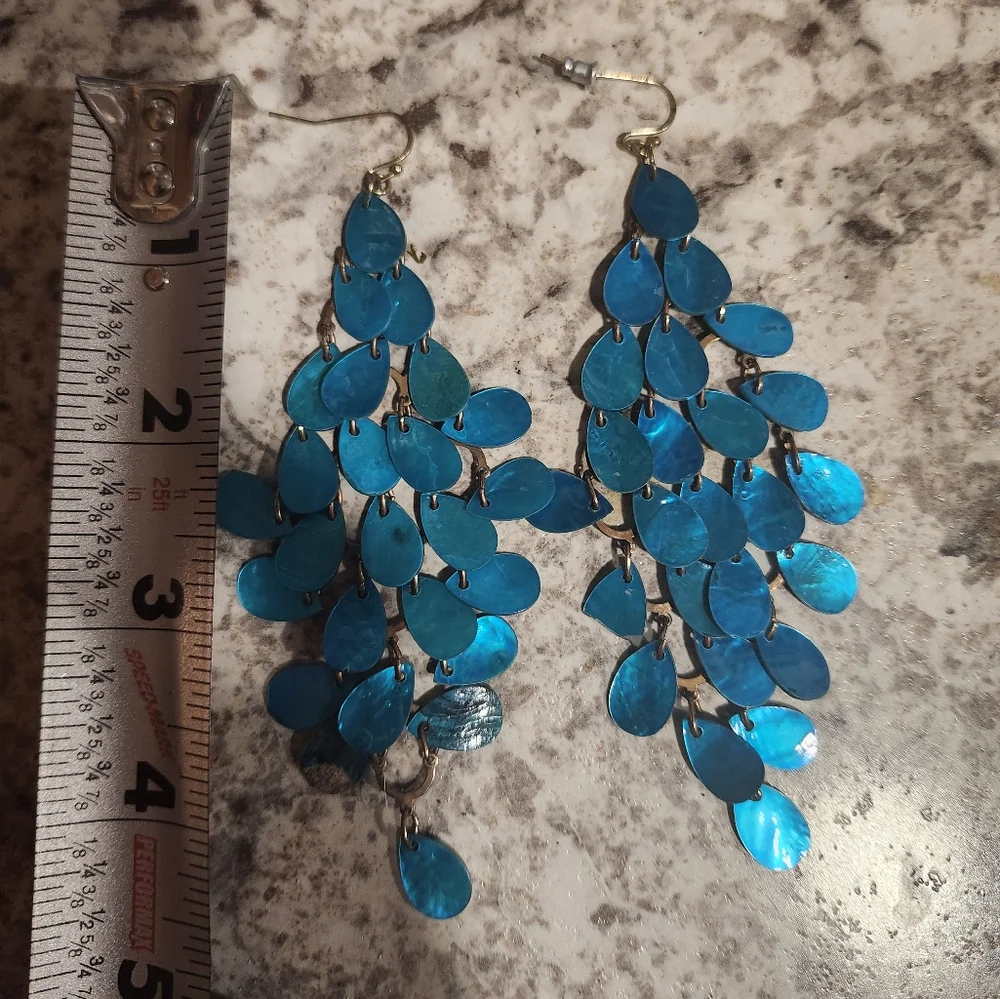 Seashell dangle earrings - Picture 2 of 5